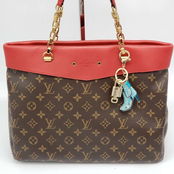 Authentic Louis Vuitton Lock & Key with unbranded Bagcharm, Keycharm, Keychain - Picture 10 of 10